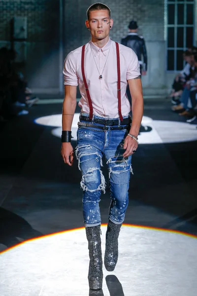 Look 7